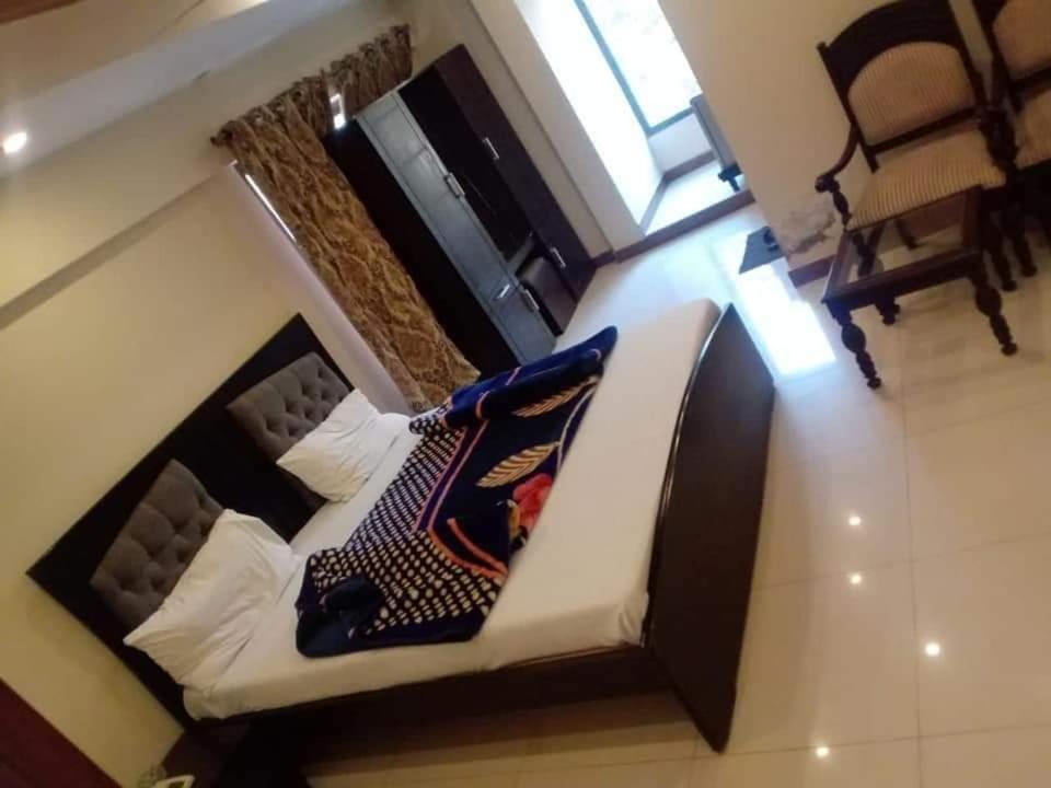 Pak Hotel Islamabad Exterior photo
